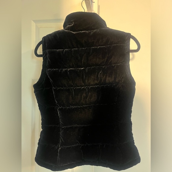 Calvin Klein puffer sleeveless puffer vest - Picture 2 of 5